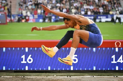 NICOLAS TUCAT / AFP Almir Junior, atletismo