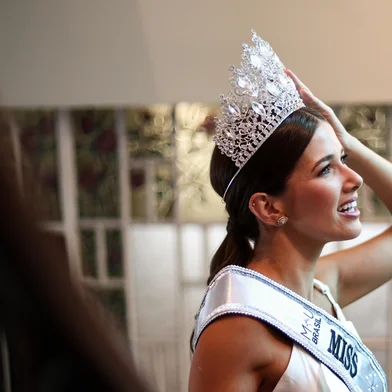 Porto Alegre, RS, BrasilDonna. Aline Fritsch, de Lagoão, é a Miss Universe Rio Grande do Sul 2025.<!-- NICAID(15954627) -->