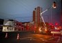 Avenida da Azenha fica às escuras após fios pegarem fogo