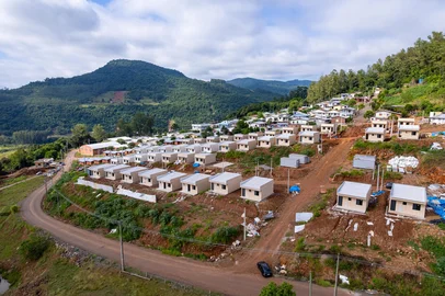 Casas definitivas para desabrigados por enchente atrasaram. As entregas são feitas pelo Movimento União BR<!-- NICAID(16018920) -->