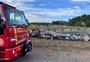 Casa transportada por caminhão  pega fogo e acaba destruída pelas chamas no interior de Farroupilha