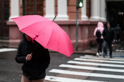 Porto Alegre, RS, Brasil - Clima. Feio e chuva em Porto alegre. Foto: Jonathan Heckler / Agencia RBS<!-- NICAID(16048178) -->