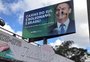 Após determinação da Justiça Eleitoral, quatro outdoors em apoio a Bolsonaro são retirados em Caxias