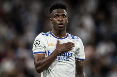 Vinicius Jr.é brasileiro e joga como atacante no Real Madrid<!-- NICAID(15208038) -->