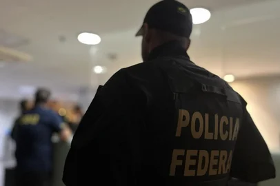 rasília/DF. A Polícia Federal e a Controladoria-Geral da União deflagraram hoje (23/4) a Operação Sem Desconto, com o objetivo de combater um esquema nacional de descontos associativos não autorizados em aposentadorias e pensões.<!-- NICAID(16022340) -->
