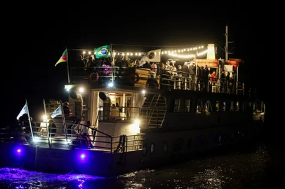PORTO ALEGRE, RS, BRASIL, 20.07.24: O barco Cisne Branco retorna às operações neste sábado (20), quando se celebra o Dia do Amigo<!-- NICAID(15819203) -->
