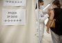 Ômicron deve prolongar pandemia, mas terceira dose e máscaras podem proteger o Brasil, opinam especialistas