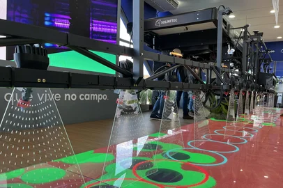 Da Solinftec, máquina que opera sozinha é exposta na Agrishow, em Ribeirão Preto, São Paulo. Foto: Carolina Pastl / Agencia RBS<!-- NICAID(16027257) -->
