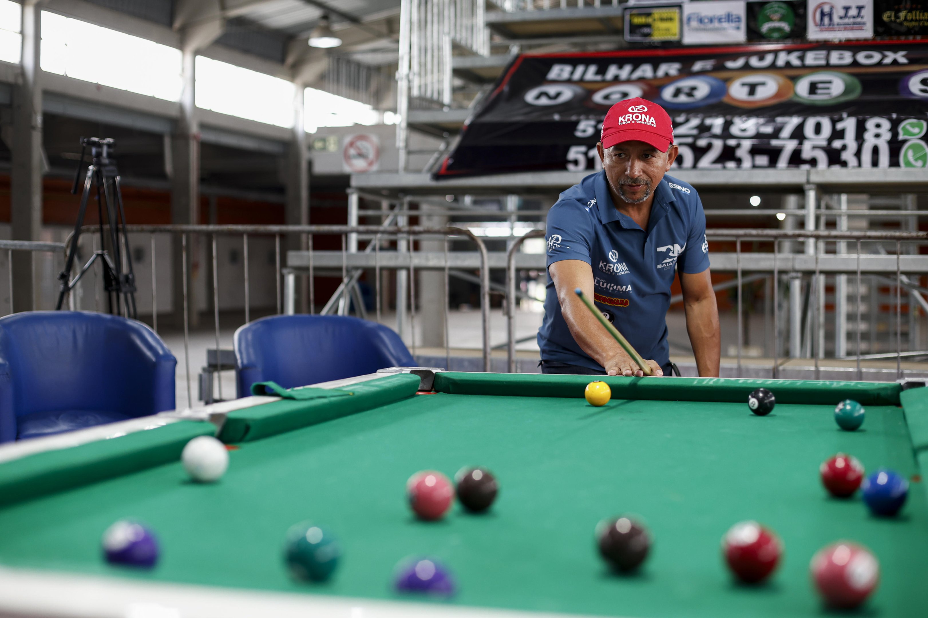 Com presen&ccedil;a do "Bruxo da Sinuquinha", campeonato re&uacute;ne apaixonados pelo esporte em Tramanda&iacute;: "Andei 700 quil&ocirc;metros para ver"