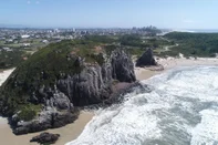 10/02/2022 - TORRES, RS - Prefeitura de Torres oferece quatro trilhas gratuitas no Parque da Guarita, Na imagem, Torre Sul. FOTO: Lauro Alves / Agência RBS<!-- NICAID(15011952) -->