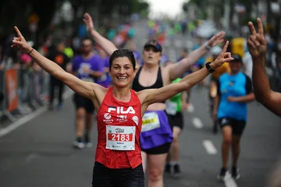 CAXIAS DO SUL, RS, BRASIL, 24/09/2023. 8° edição da Meia Maratona de Caxias do Sul, com participação de aproximadamente 1,6 mil atletas. Na foto, Marlei Willers, 45 anos. (Bruno Todeschini/Agência RBS)Indexador: BTK<!-- NICAID(15549709) -->