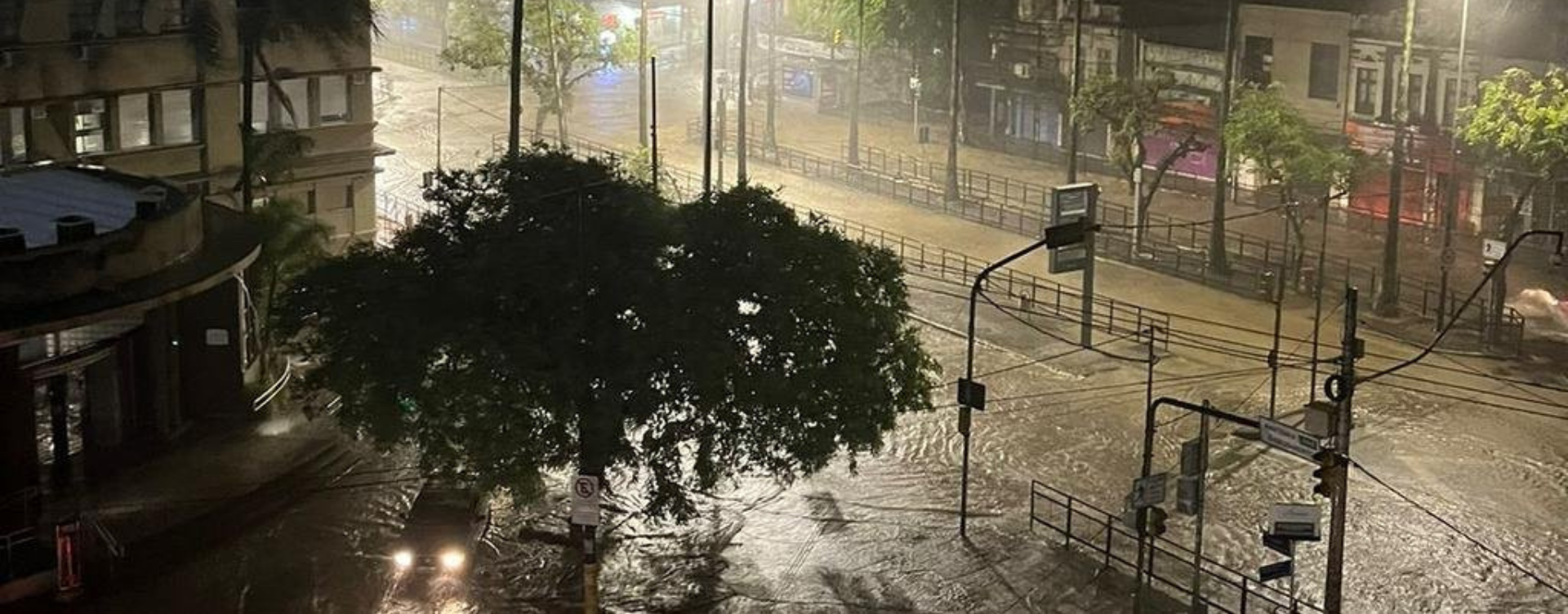 FOTOS: estragos causados pela chuva em Porto Alegre