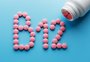 Suplementos de vitamina B12 ajudam a compensar a redução do consumo de carne, mas não substituem a proteína, destacam especialistas 