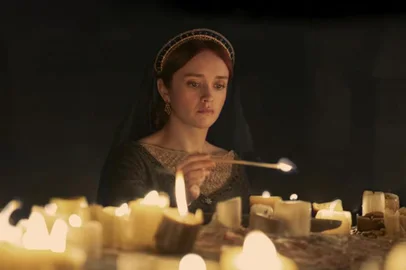 Olivia Cooke é Alicent em "House of the Dragon" (2022-).<!-- NICAID(15819799) -->