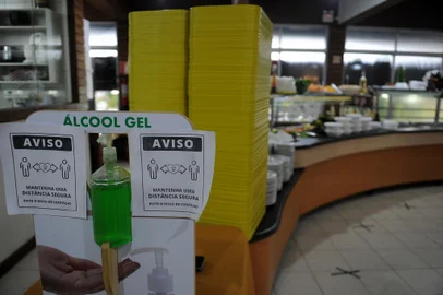 CAXIAS DO SUL, RS, BRASIL, 10/08/2021 - Novos protocolos estão valendo para restauranres e buffet. (Marcelo Casagrande/Agência RBS)<!-- NICAID(14858824) -->