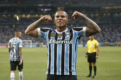 PORTO ALEGRE, RS, BRASIL, 01.05.2018. Grêmio enfrenta o Cerro Porteño, na Arena, em partida válida pela fase de grupos da Copa Libertadores 2018. Na foto, comemoração do terceiro gol do jogo, marcado por Jael.Foto: André Ávila/Agência RBS<!-- NICAID(13529268) -->
