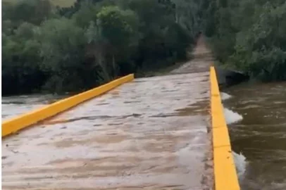 Pontes liberadas em Bom Jesus<!-- NICAID(15087679) -->