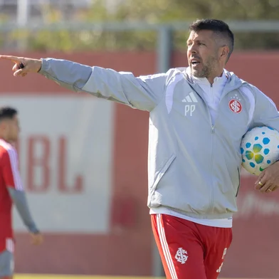 Paulo Pezzolano em treino do Inter<!-- NICAID(16288439) -->