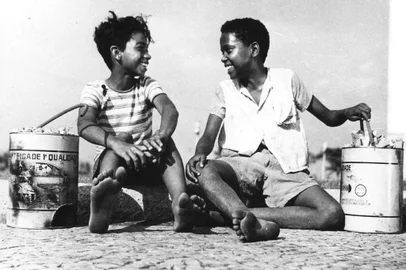 Rio 40 Graus (1955)<!-- NICAID(14804475) -->