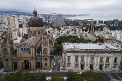Catedral Metropolitana e Palácio Piratini