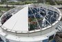 Furacão Milton destrói telhado de estádio de beisebol na Flórida; veja imagens