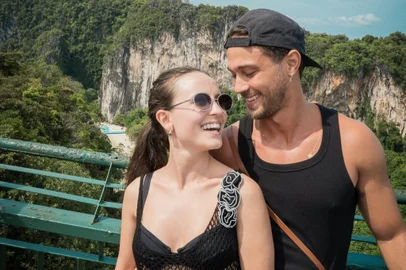 Larissa Manoela e marido renovam votos em viagem à Tailândia<!-- NICAID(15923360) -->