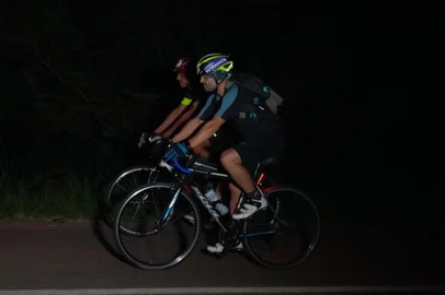 Prefeito de Guaíba, Marcelo Maranata parte de bicicleta para Joinville<!-- NICAID(15946698) -->