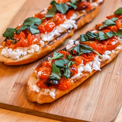 happy hour, tabua, destemperados, vinho, caponata, batata, homus, azeitona empanada, bruschetta, queijo folhado<!-- NICAID(15510118) -->