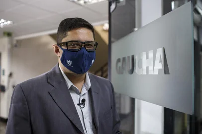 PORTO ALEGRE, RS, BRASIL, 10/06/2021- Projeto Sala de Redação 50 anos. Na imagem, Carlos Alberto. (Foto: Jefferson Botega/Agencia RBS)Indexador: Jefferson Botega<!-- NICAID(14805685) -->