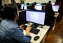 Parcela de mulheres que concluem a graduação aumenta, mas há perda de representatividade em cursos de exatas, diz IBGE