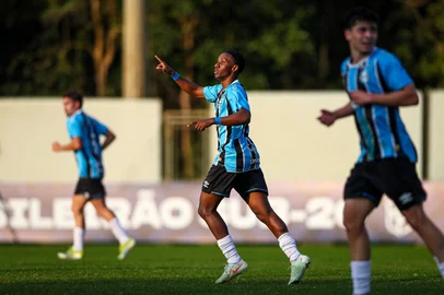 BRASILEIRÃO - Lance da partida Grêmio x Cuiabá, no CFT Presidente Hélio Dourado, em Eldorado do Sul, na data de 16/07/2025, válida pelo Brasileirão Sub-20. FOTO: ANGELO PIERETTI/GRÊMIO FBPA<!-- NICAID(16082204) -->
