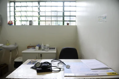 PORTO ALEGRE, RS, BRASIL 08/03/13 - No ESF Quinta Unidade, na Restinga, os dois médicos saíram há uma semana. E o único dentista, há cerca de um mês. (Foto: LÍVIA STUMPF / DIÁRIO GAÚCHO)<!-- NICAID(9167350) -->