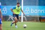 Kannemann em lance de treino do Grêmio no CT Luiz Carvalho<!-- NICAID(15748212) -->