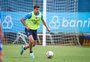 Afastado dos treinos, Kannemann segue como desfalque do Grêmio diante do Atlético-GO