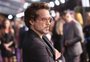 Robert Downey Jr. revela que usou drogas pela primeira vez aos seis anos, por incentivo do próprio pai