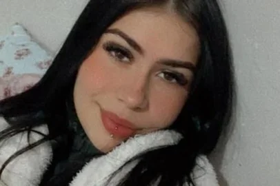 Passageira que morreu após namorado sem habilitação bater em poste em Gravataí<!-- NICAID(16130781) -->