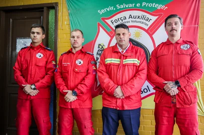CAXIAS DO SUL, RS, BRASIL, 30/05/2025. Bombeiros voluntários da Rota Do Sol. (Neimar De Cesero/Agência RBS)Indexador: Neimar De Cesero<!-- NICAID(16049427) -->