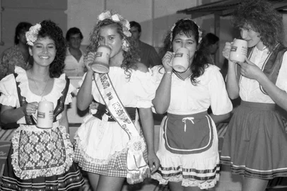 VI Festival do Chopp na Avenida, que acontece  na Avenida Cristóvão Colombo, em Porto Alegre. -#ENVELOPE: 78348<!-- NICAID(16145659) -->