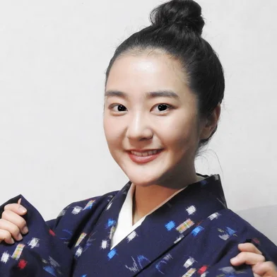 "Rakugo: A tradicional arte da contação de histórias do Japão, com RAMUNE".<!-- NICAID(16065251) -->
