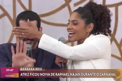 Barbara Reis revela que noivo não vê cenas quentes dela com Cauã Reymond em "Terra e Paixão": "É difícil"<!-- NICAID(15514193) -->