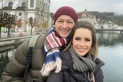 Sandy posta homenagem ao ex-marido<!-- NICAID(15889091) -->