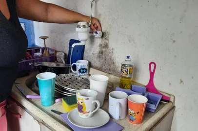 Moradores de Alvorada estão há mais de 30 horas sem água<!-- NICAID(15382727) -->