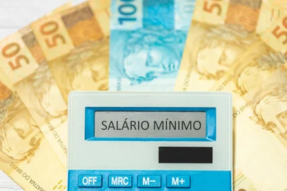 Representação do pagamento do salário mínimo.<!-- NICAID(15354112) -->