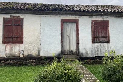 Leandro Staudt / Agencia RBS Casa que pertenceu ao pastor Carlos Voges, em Itati. Construção de 1850.<!-- NICAID(16162801) -->