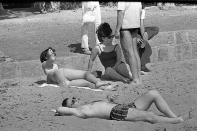 Orla do Guaíba.   Praia de Ipanema.Calor em Porto Alegre, em 27/11/1966.-#ENVELOPE: 41111<!-- NICAID(14779637) -->