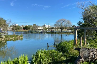 Ígor Islabão / Grupo RBS lago rodovíaria<!-- NICAID(16181279) -->