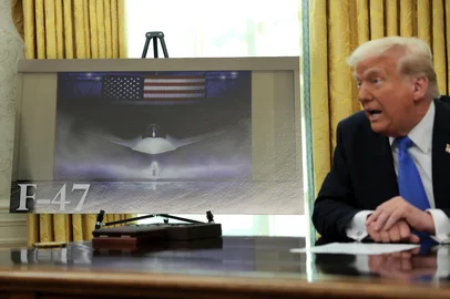 WASHINGTON, DC - MARCH 21: U.S. President Donald Trump delivers remarks in the Oval Office of the White House on March 21, 2025 in Washington, DC. Trump announced the Next Generation of Air Dominance (NGDA) program, the F-47, the sixth-generation high-tech Air Force fighter to succeed the F-22 Raptor.   Anna Moneymaker/Getty Images/AFP (Photo by Anna Moneymaker / GETTY IMAGES NORTH AMERICA / Getty Images via AFP)<!-- NICAID(16000864) -->