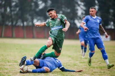 Brasil-Fa e Cruzeiro jogaram nesta terça pela divisão de acesso<!-- NICAID(14871044) -->