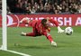 Quem é o novo goleiro titular do Real Madrid que já defendeu pênalti na Champions League