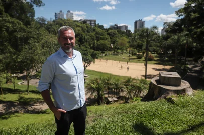 CAXIAS DO SUL, RS, BRASIL, 07/01/2025. Rodrigo Weber, novo secretário da Gestão Urbana, fala sobre projetos da pasta. (Bruno Todeschini/Agência RBS)Indexador: Bruno Todeschini<!-- NICAID(15948910) -->
